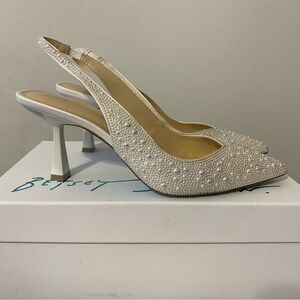 Betsey Johnson Pearl Ivory Wedding Slingback SB Clark Bridal Heels size 8.5